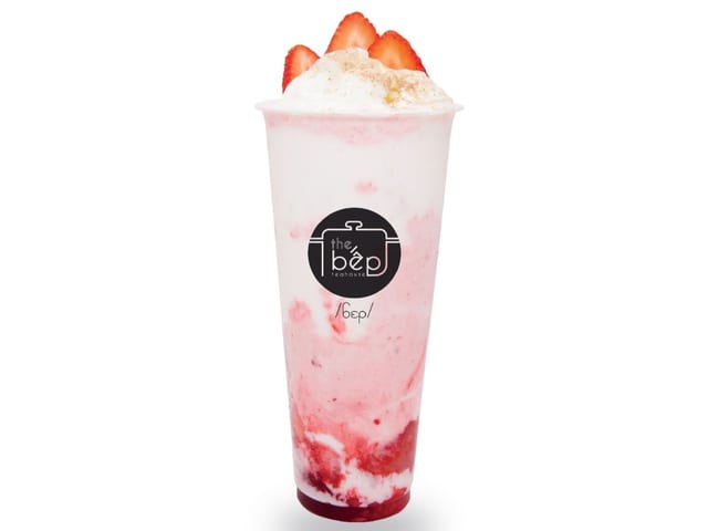 M10. Korean Strawberry Fresh Milk.